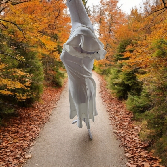 Bobeau White ruffled sleeve Midi Dress Size Medium - Picture 6 of 9